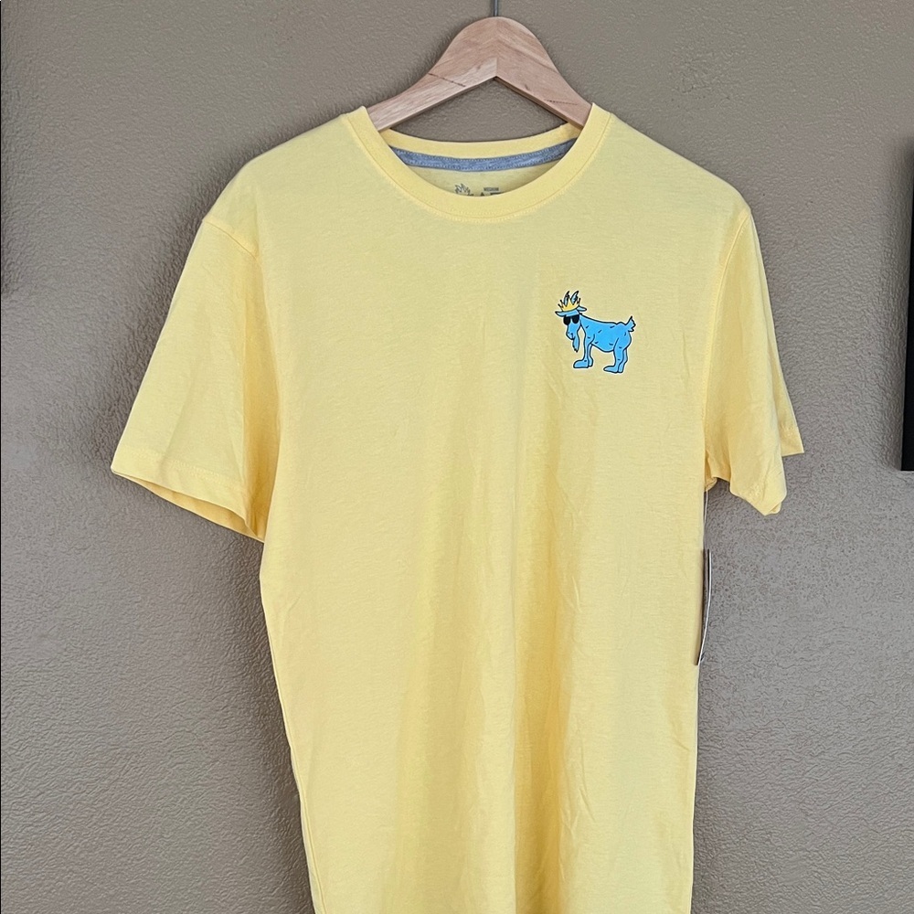 GOAT USA T-Shirt Mens Small Yellow NWT Graphic Logo Short Sleeve Crewneck Tee